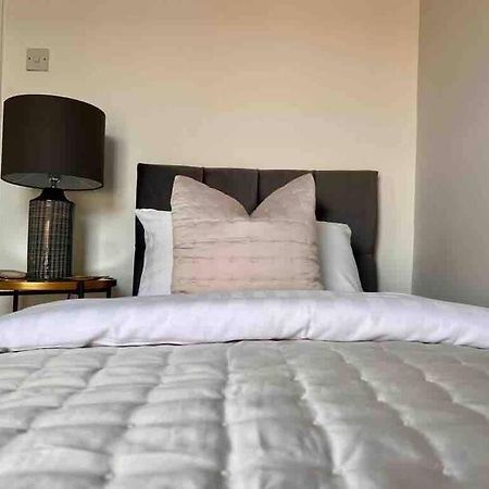Anfield Home Sleeps 5 Close To Lfc Free Parking Liverpool Kültér fotó