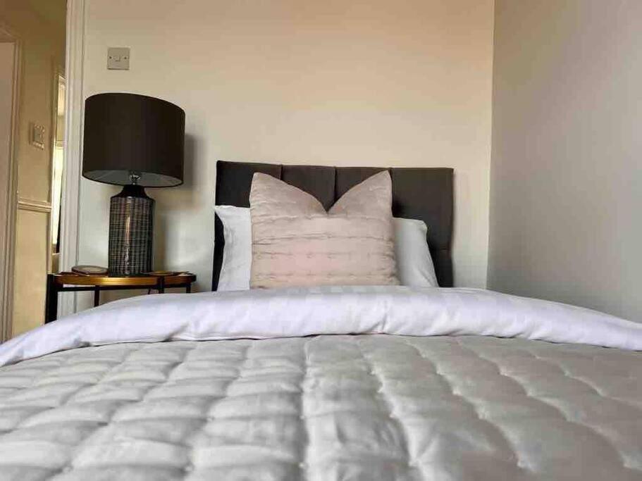 Anfield Home Sleeps 5 Close To Lfc Free Parking Liverpool Kültér fotó