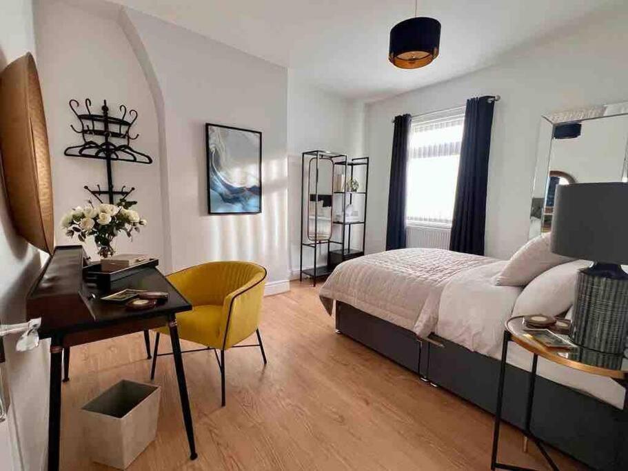 Anfield Home Sleeps 5 Close To Lfc Free Parking Liverpool Kültér fotó