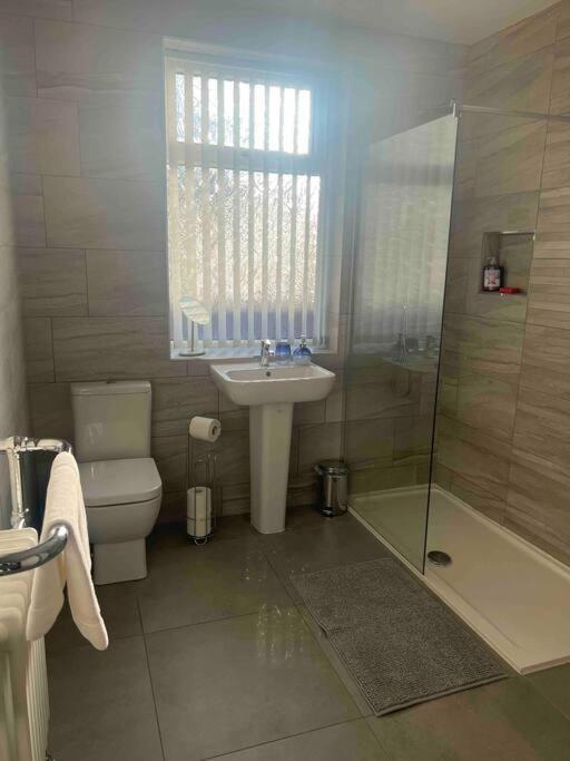 Anfield Home Sleeps 5 Close To Lfc Free Parking Liverpool Kültér fotó
