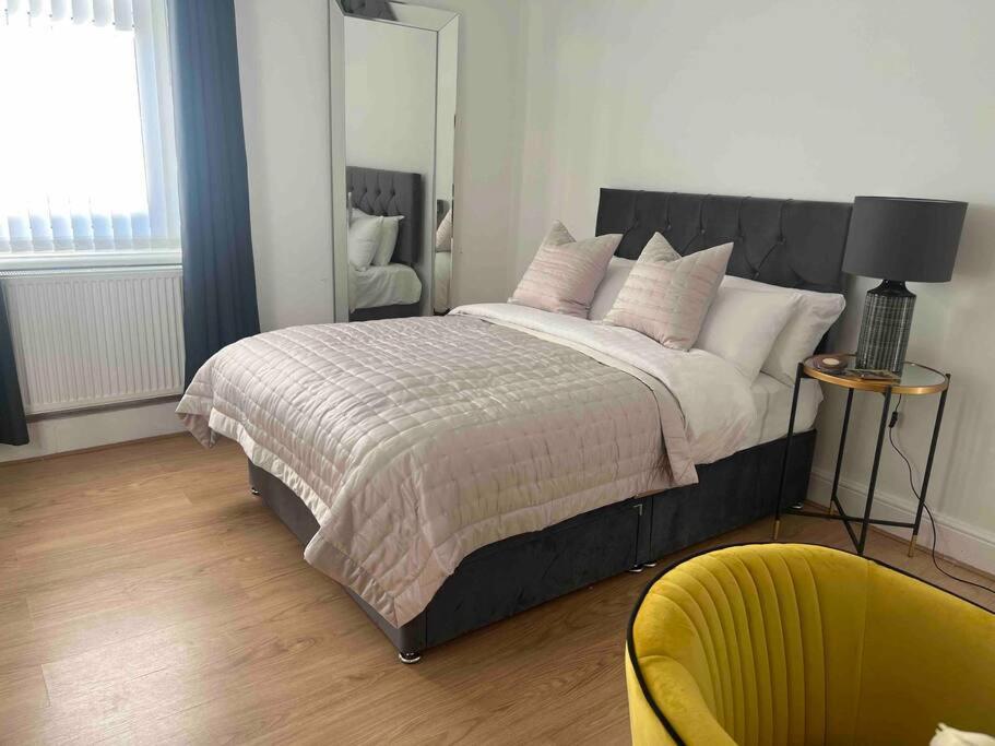 Anfield Home Sleeps 5 Close To Lfc Free Parking Liverpool Kültér fotó